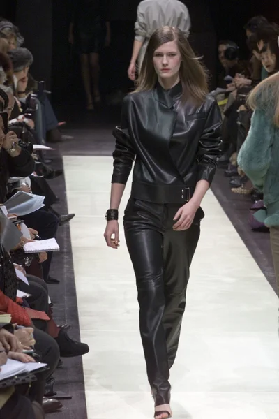Look 11
